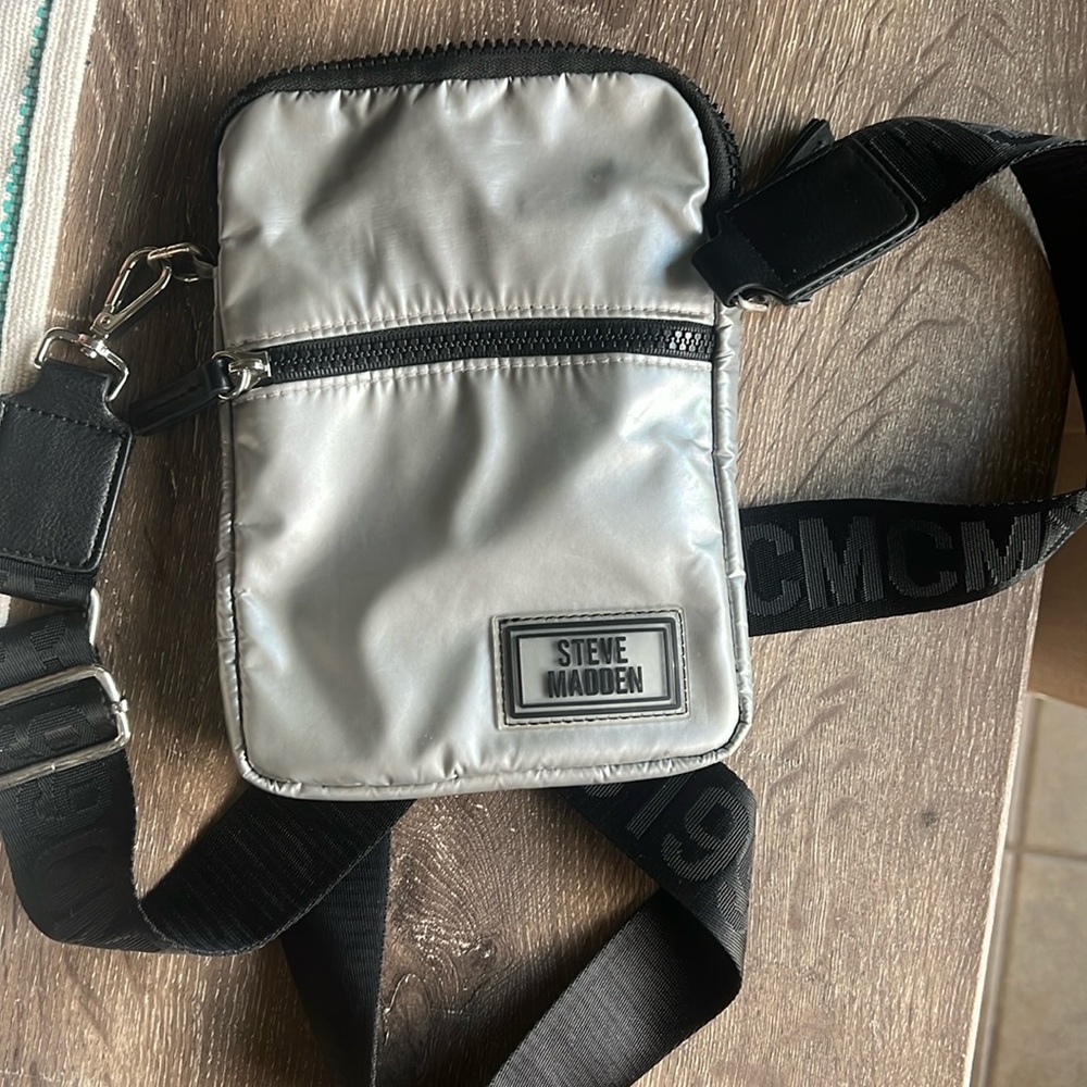 Steve Madden Metallic Crossbody Purse